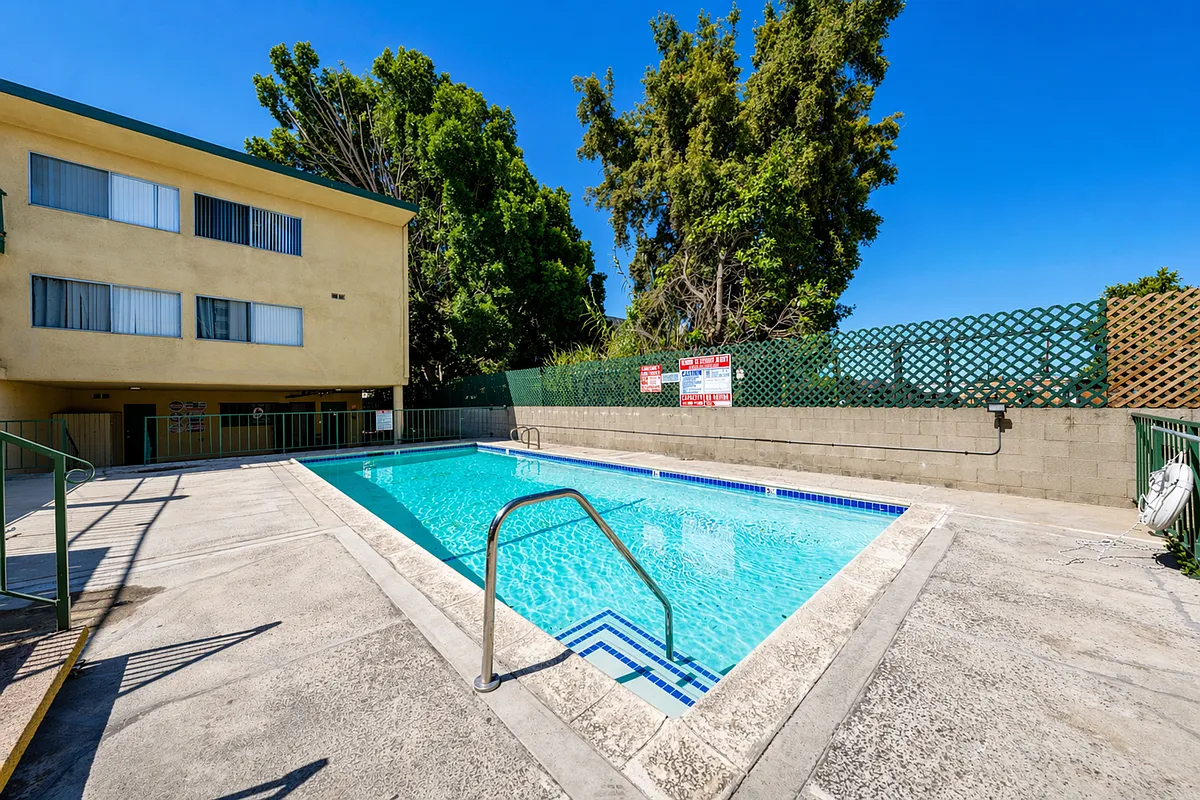 Building Photo - Villa Cerise