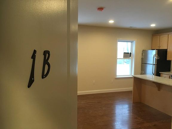 2nd image of 67 North St Ste 1B