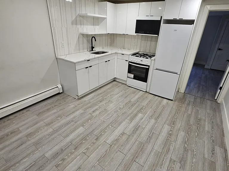 78 Clerk St #22 — Photo 7