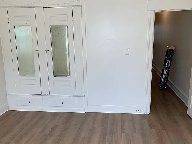 1142 Princess Ave — Photo 5