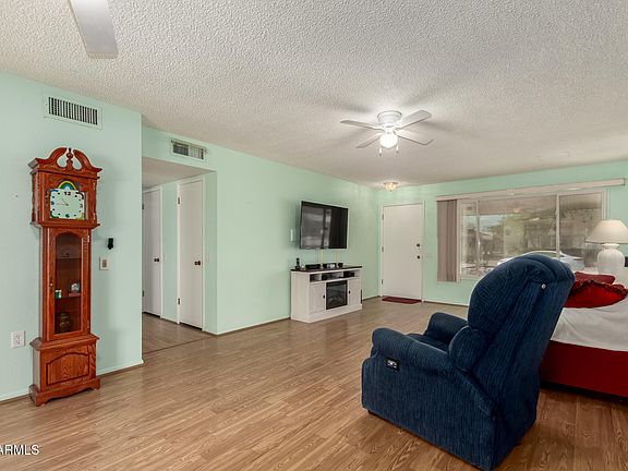 3rd image of 12630 W CRYSTAL LAKE Drive
