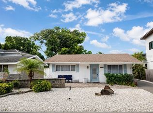 2442 Wood St, Sarasota, FL 34237