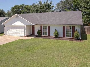 671 Zachary St, Centerton, AR 72719