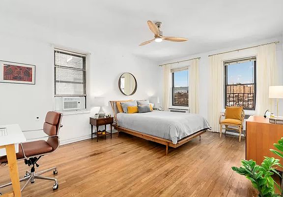 4th image of 135 Hawthorne St APT 5A