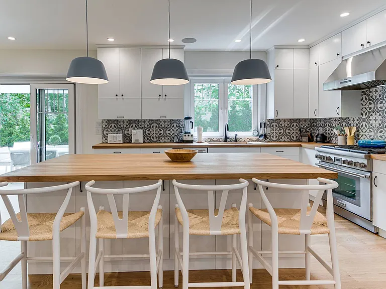 40 Edwards Ave — Photo 10