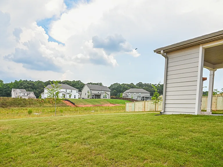 628 Sidney Ct — Photo 105