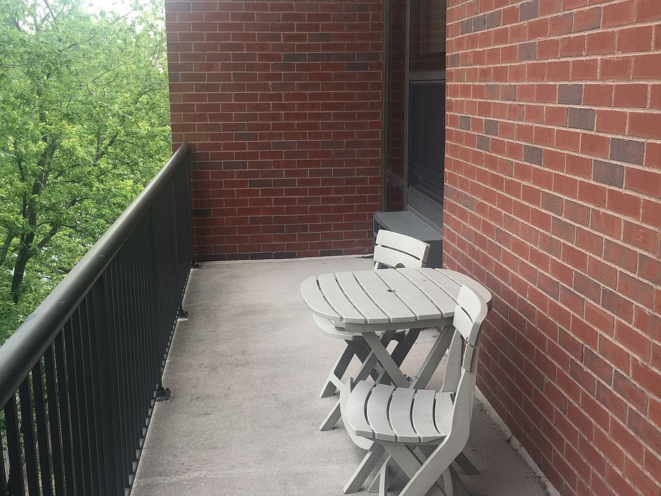 1st image of 3021 S Michigan Ave Unit 516