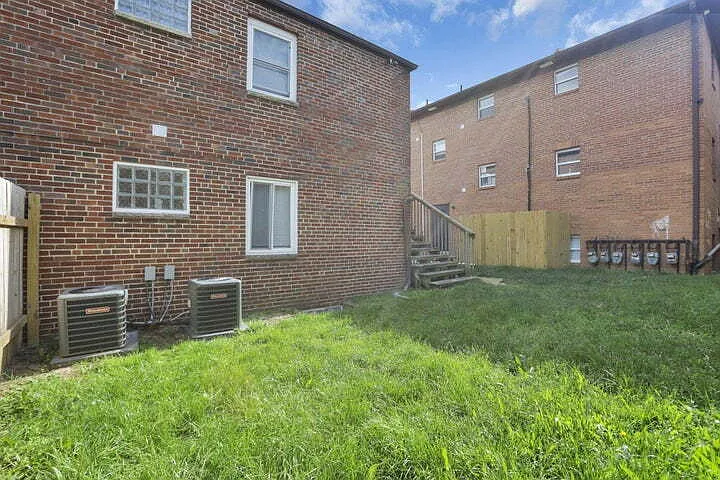 1 bed, 1.0 bath, 600 sqft, $900 — Photo 9
