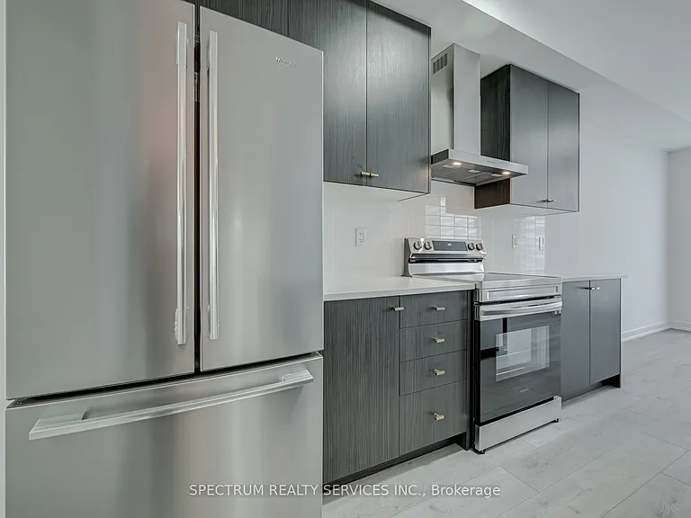 146 Blue Forest Cres — Photo 21