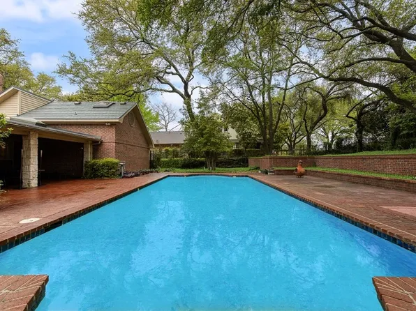 2 Eastshore Rd, Heath, TX 75032