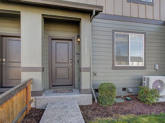 2nd image of 11733 NE 22nd Way