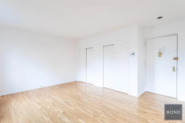 Rented by Bond New York | media 3