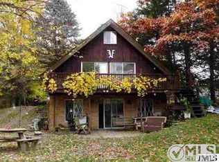 202 Steves Scenic Dr, Horton, MI 49246