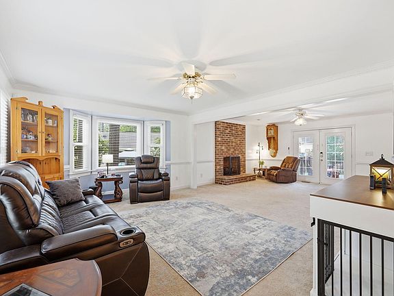 5th image of 107 Ashley Ln