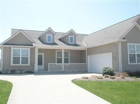2016 Nottingham Pkwy, Avon, OH 44011