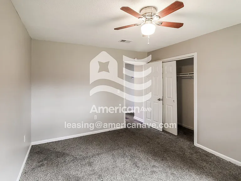 1678182_010_wm_-_main_bedroom_13484788.jpg