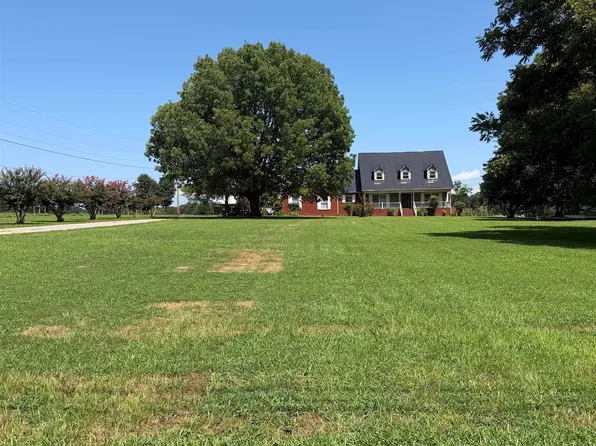 3303 Turnpike Rd, Albertville, AL 35950