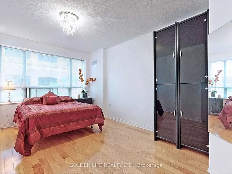 889 Bay St #205 — Photo 6