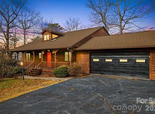 920 Morgan Dr, Penrose, NC 28766