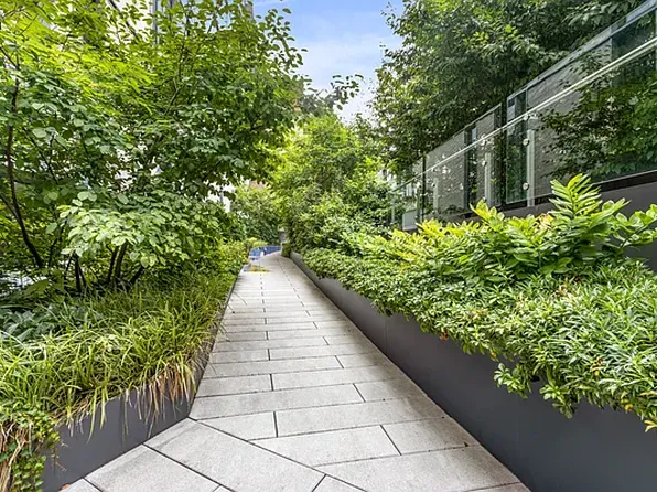 180 6th Avenue image 24 of 28