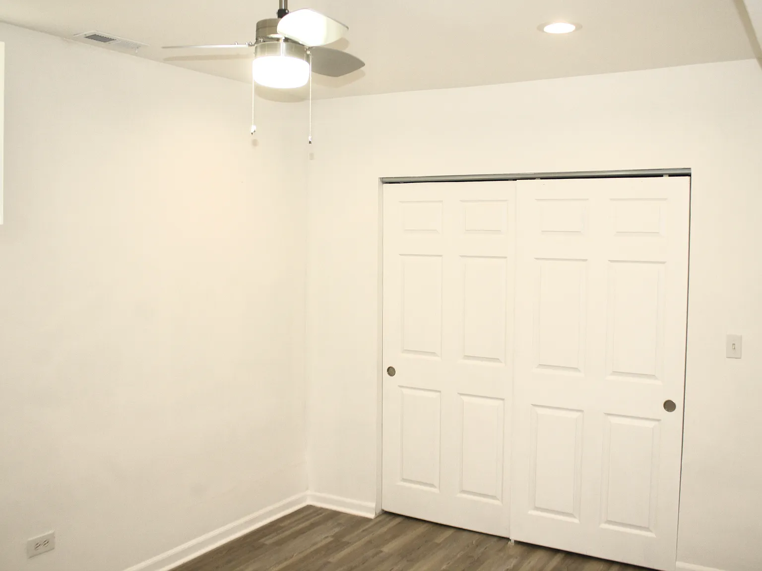 2 bed, $1,900 — Photo 4