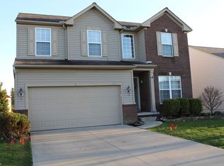 9371 Saybrook Dr, North Ridgeville, OH 44039