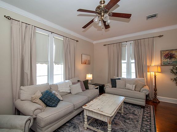 5th image of 1013 Main St