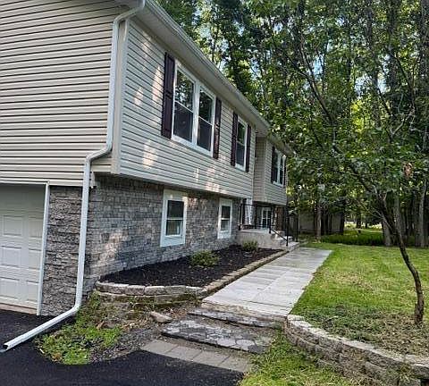 2nd image of 244 Upper Ridge Dr
