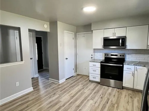 1114 Eaglewood Dr, Virginia Beach, VA 23454