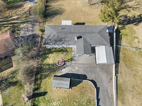 2nd image of 716 Kleeman Dr