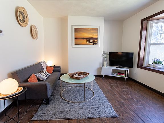 3rd image of 55 Overbrook Rd