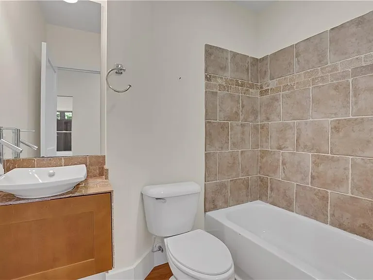 3228 Silver Lake Dr NE — Photo 51