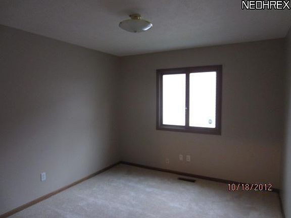 4th image of 772 Shelley Pkwy