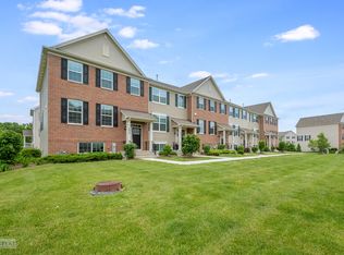 173 Lakeshore Dr, Oswego, IL 60543