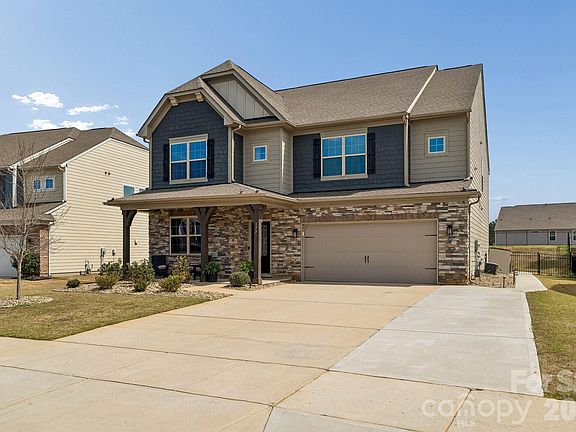 2nd image of 177 Falls Cove Dr