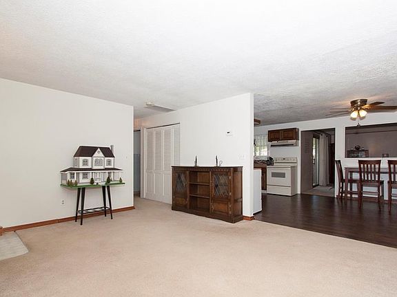 3rd image of 5307 Mystic Dr