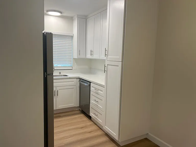 CSD - 1504 Robinson Avenue — Photo 6