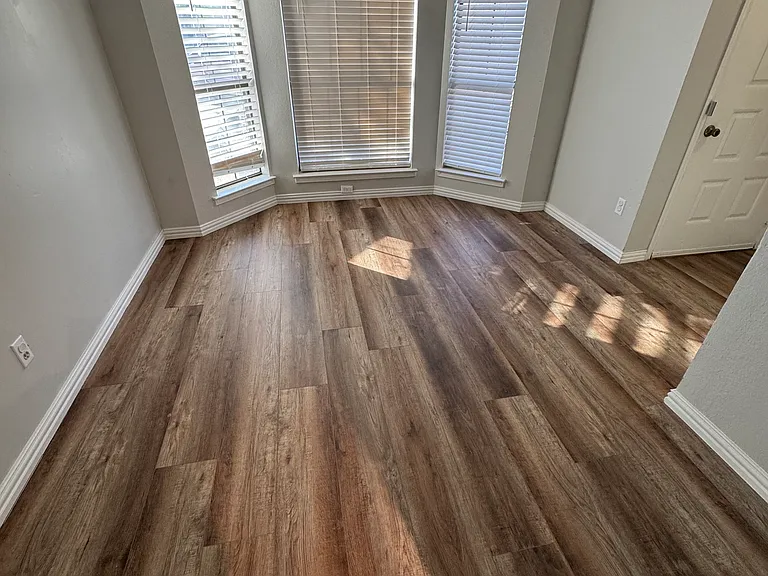 2406 Hallmark St — Photo 3