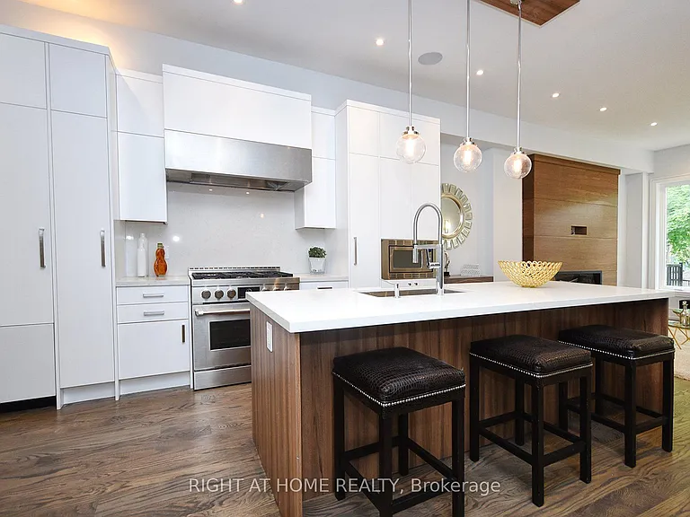177 Ranleigh Ave — Photo 7