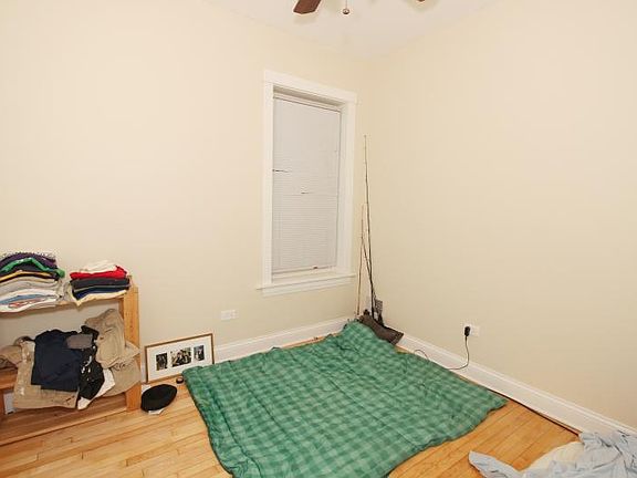 5th image of 4525 N Claremont Ave #1R
