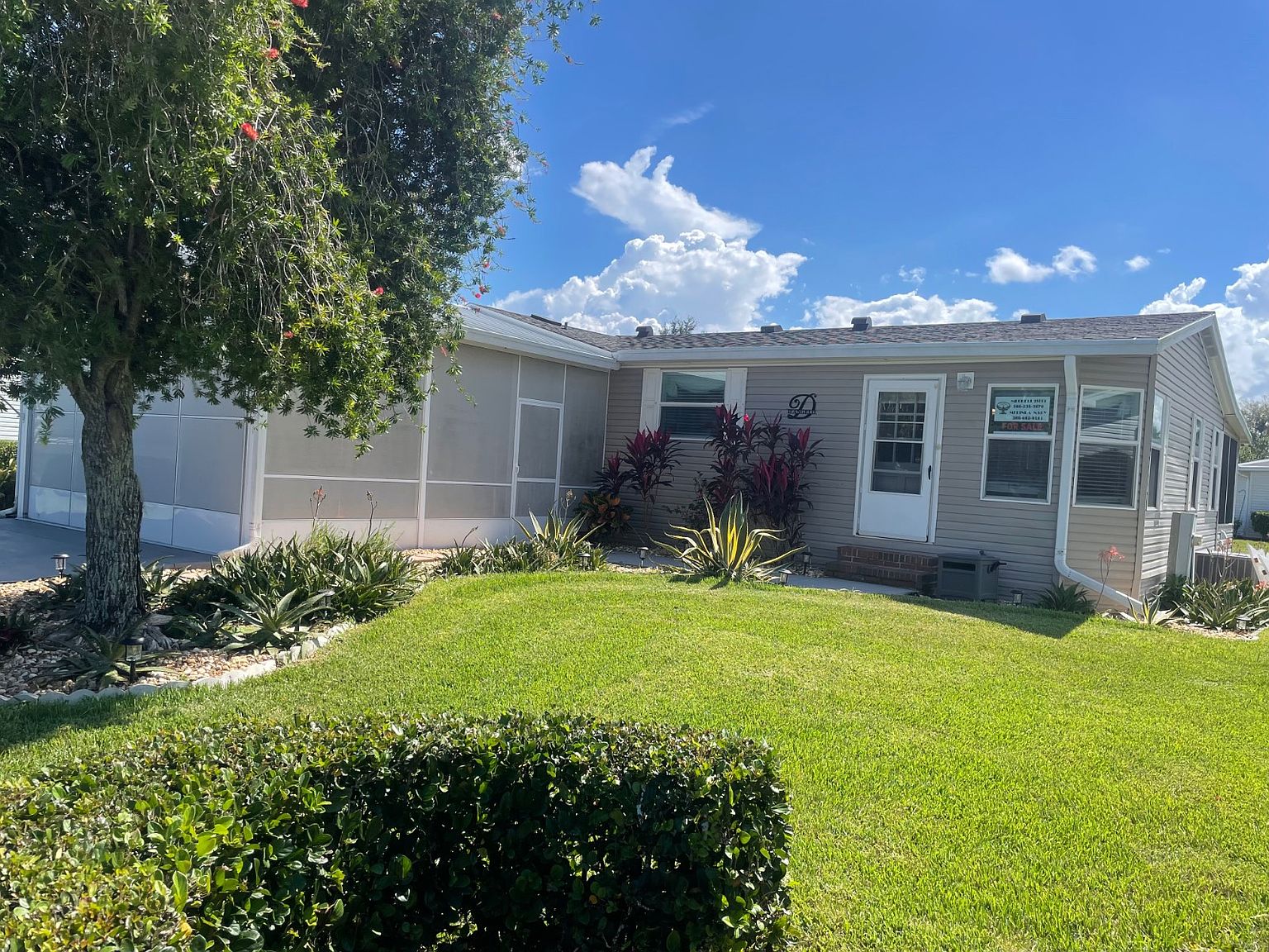 5445 Crane Feather Dr