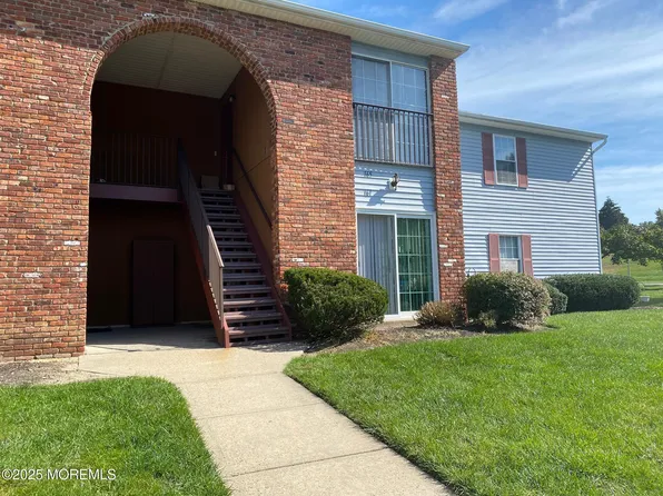 165 Frontier Way, Tinton Falls, NJ 07753