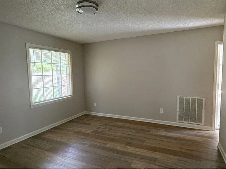 112 Tres Dr — Photo 4