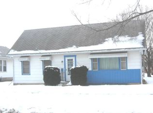 809 S 5th St, Fairfield, IA 52556