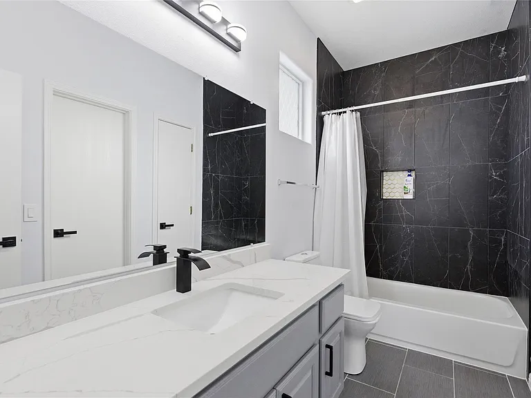 7510 Lazy Creek Dr #A — Photo 31