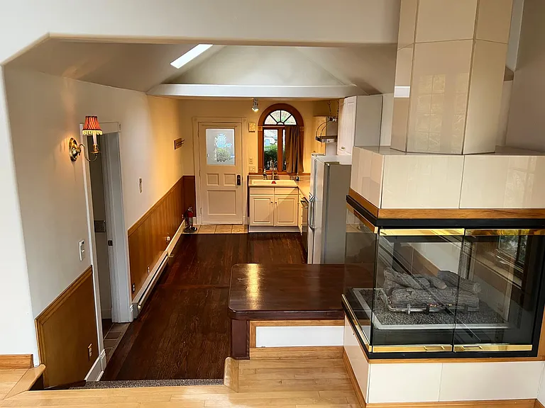 2104 W Clarke Ave — Photo 23