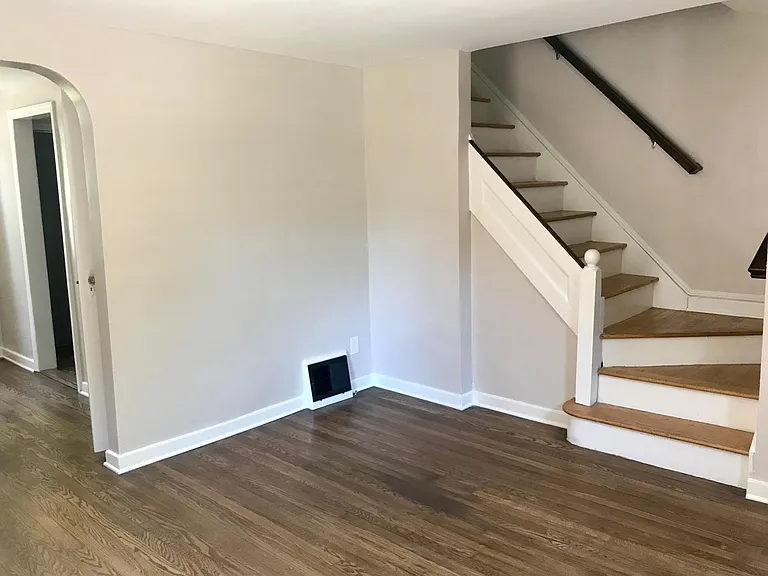125 Roosevelt Ave — Photo 8