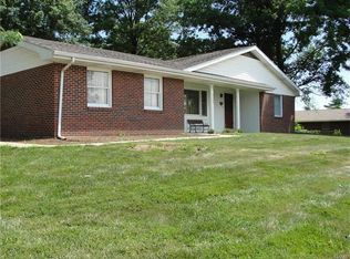 5173 Westwood Dr, Saint Charles, MO 63304