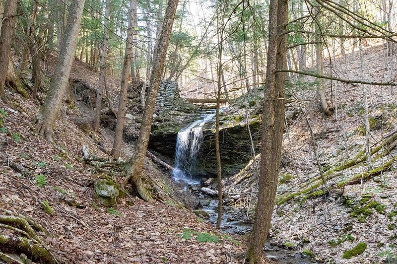 3rd image of Off WESTKILL Road