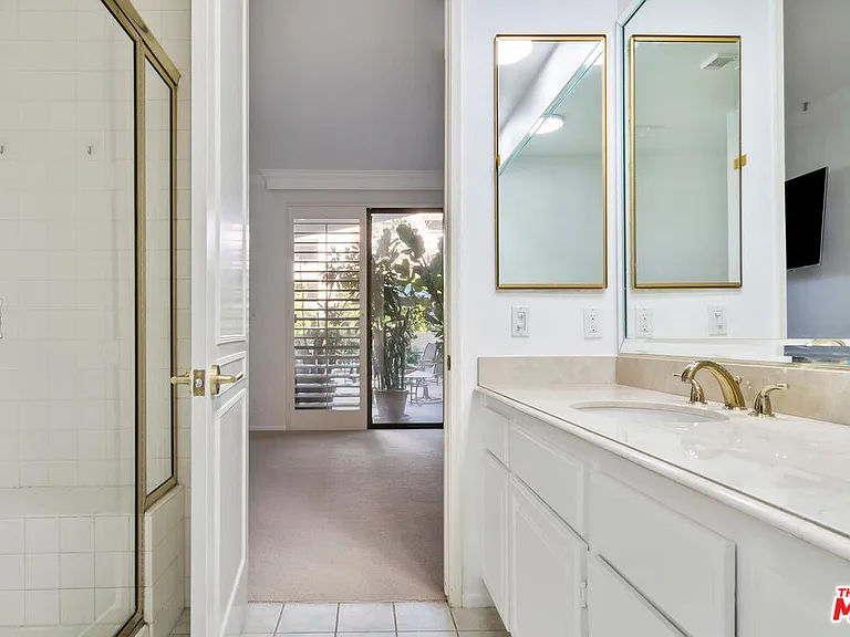 2131 Century Park Ln #118 — Photo 28
